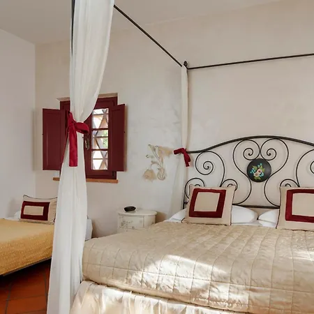 Hotel & Restaurant Casolare Le Terre Rosse-2