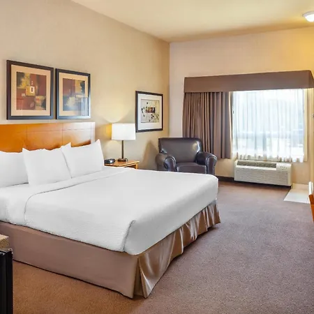 Clarion Pointe-2