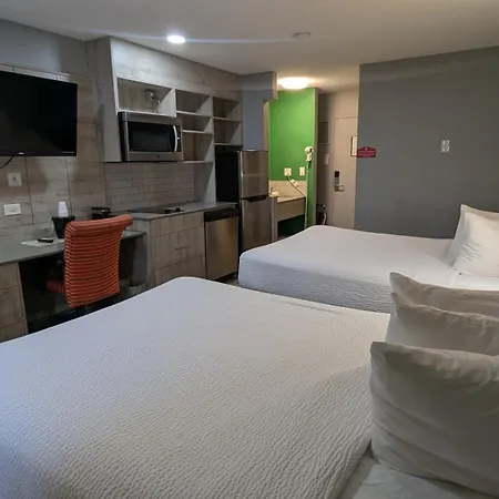 Ramada By Wyndham Medicine Hat-3