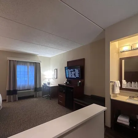 Wingate By Wyndham Pittsburgh West Mifflin-3