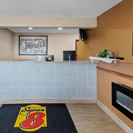 Super 8 By Wyndham Jefferson-3