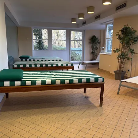 relexa Waldhotel Schatten Stuttgart-3
