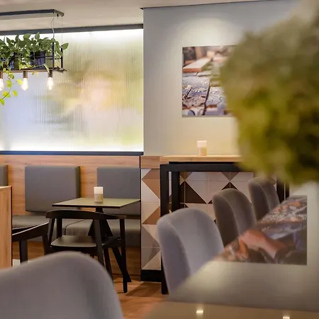 Mercure Hotel Koeln West-3