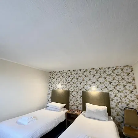 The Weigh Inn Hotel & Lodges-3