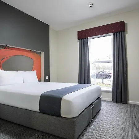 Ramada London Stansted Airport-3