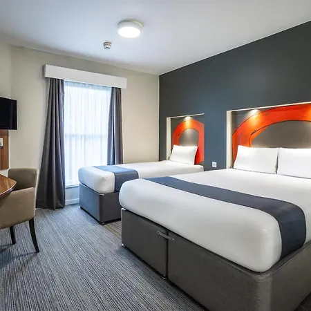Ramada London Stansted Airport-2