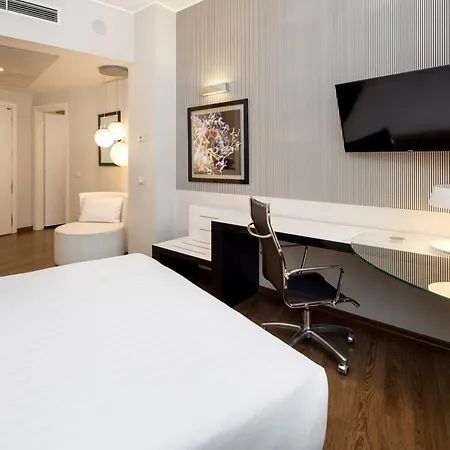 Holiday Inn Genoa City By Ihg-3