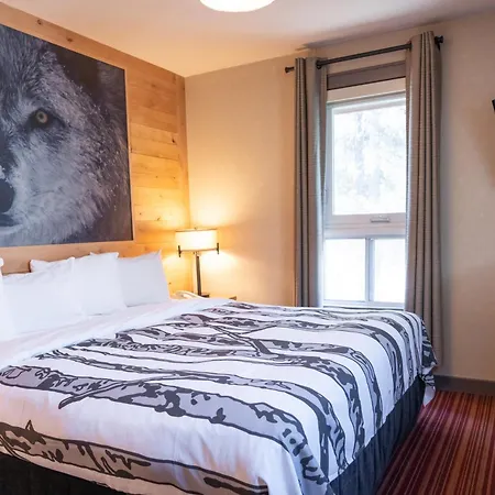 Banff Rocky Mountain Resort-2