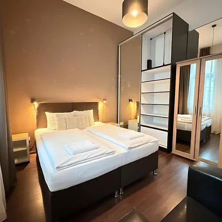 Gozsdu Court Budapest-2
