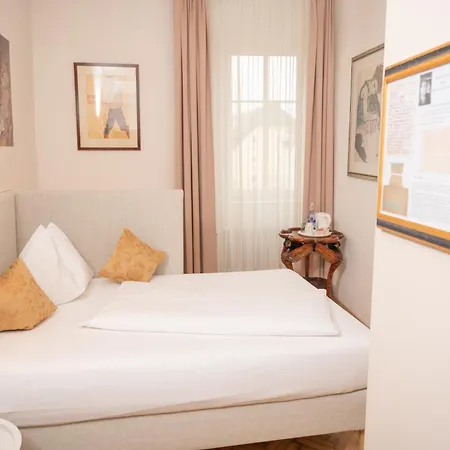 Boutique Hotel Goldenes Lamm Villach-3