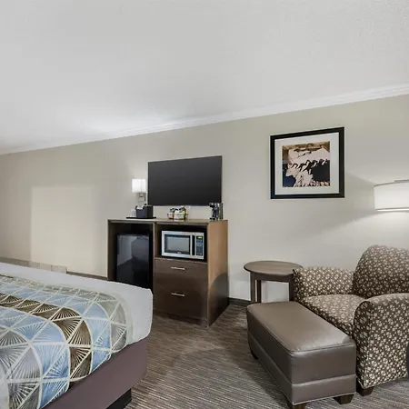 Best Western Airport Albuquerque Innsuites Hotel & Suites-2