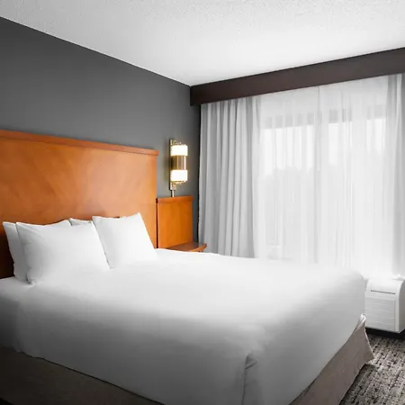 Hyatt Place Charlotte Airport/Lake Pointe-3