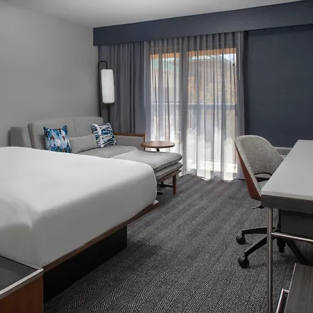 Courtyard By Marriott Richmond Northwest-3
