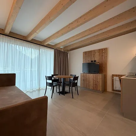 Liz Hotel & Apartments-2