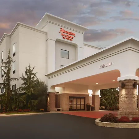 Hampton Inn & Suites Cleveland-Mentor-3