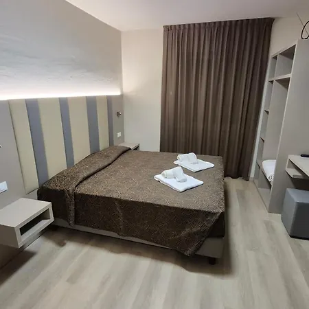 Hotel Ciclamino-3