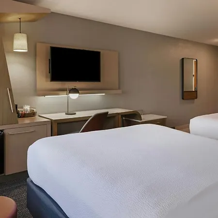 Courtyard By Marriott Sacramento Midtown-3