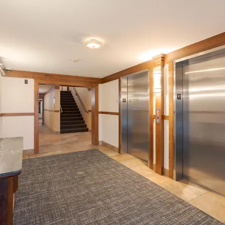 Best Western Plus Grantree Inn-2
