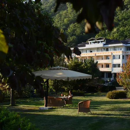 Hotel Ambassador-2