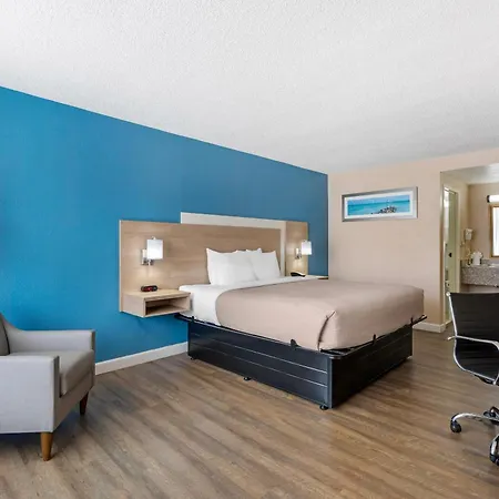 Quality Inn & Suites Conference Center-3