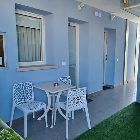 Aparthotel Holiday-2