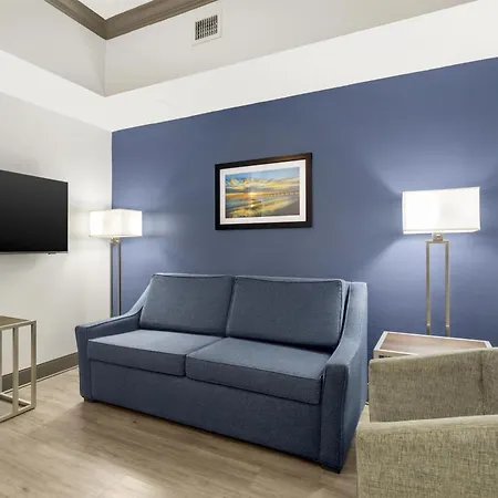 Best Western Plus First Coast Inn And Suites-3