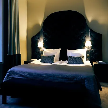 Clarion Hotel Post-2