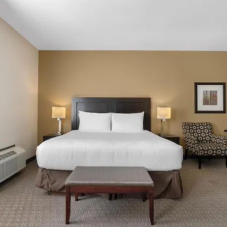 Best Western Plus Baker Street Inn-3