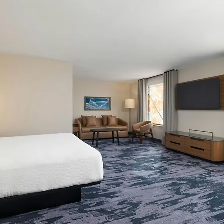 Fairfield By Marriott Inn & Suites Clinton-3