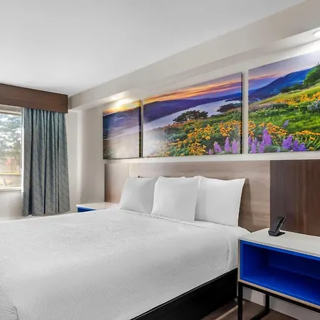 Days Inn By Wyndham Indianapolis East Post Road-2