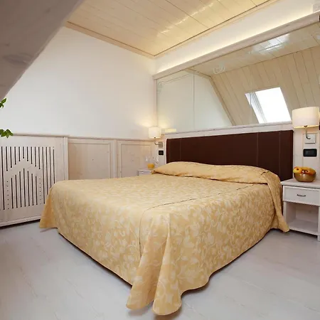Hotel Croce Bianca-2