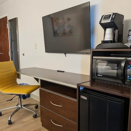Microtel Inn & Suites By Wyndham Wheeling At The Highlands-2