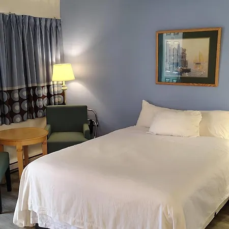 Super 8 By Wyndham Sicamous-2