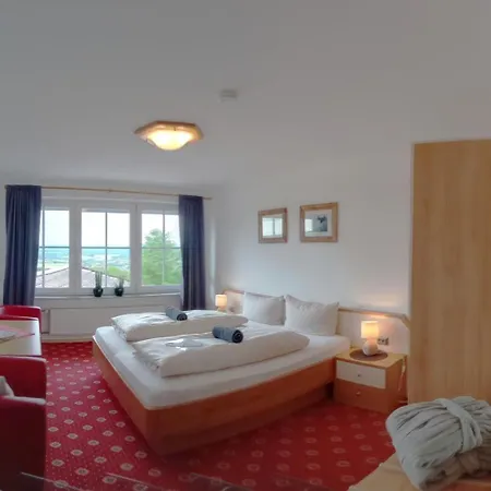 Hotel Haus am Berg-3