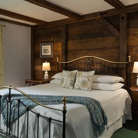 Chesterfield Inn-3