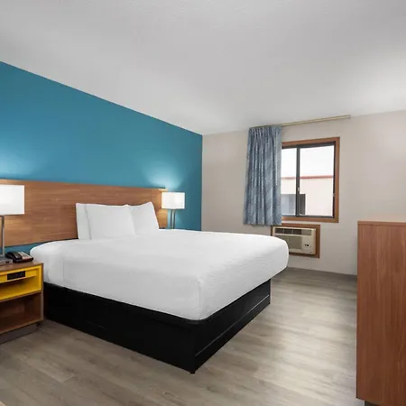 Days Inn By Wyndham Austin-3