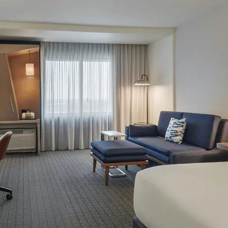 Courtyard By Marriott Redwood City-3