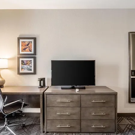 Comfort Inn & Suites Salt Lake City Airport-2