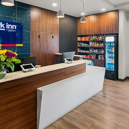 Park Inn By Radisson, Kelowna-3