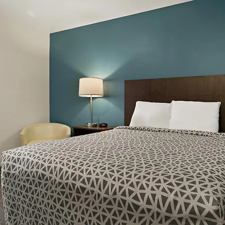 Woodspring Suites East Lansing - University Area-2