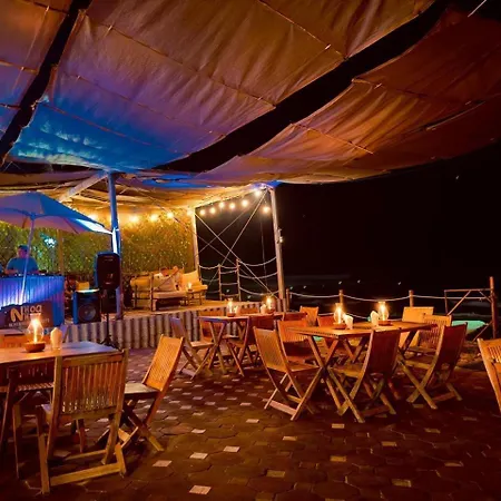 HOTEL EXTASIS ZIPOLITE nudista en zona de fiesta-3