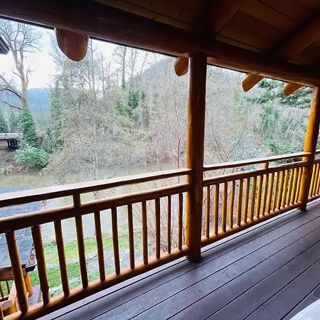The Lindsay Lodge-2