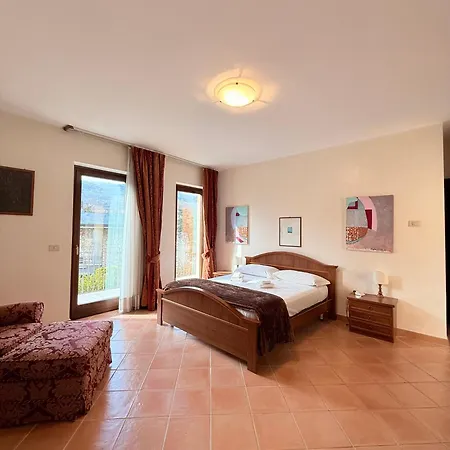 Villa Bellavista Luxury Suites-3