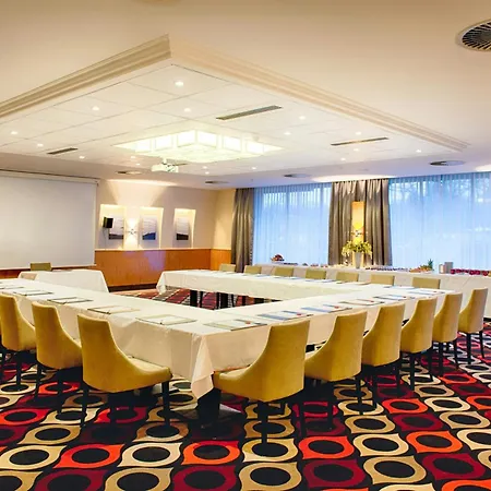 Leonardo Hotel Hannover Airport-2