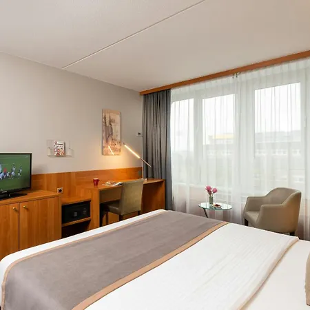 Leonardo Hotel Köln Bonn Airport-2