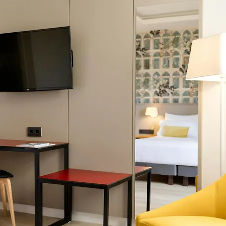 Motel One Plaza de España-3