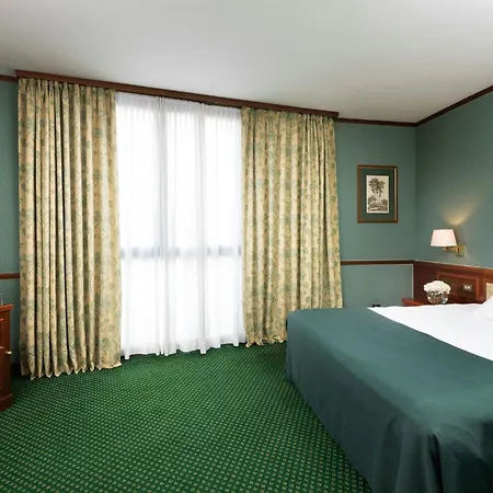 Leonardo Hotel Milan City Center-2