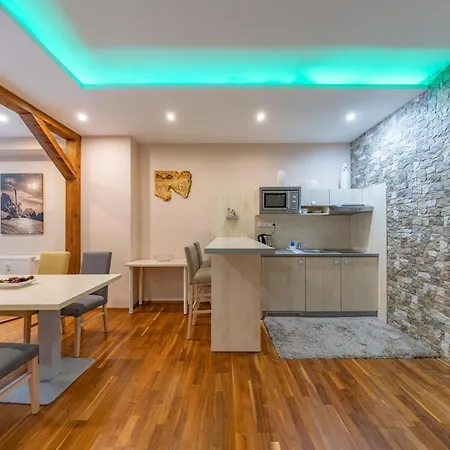 Hotel Crocus-3