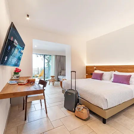 Punta Chiarito Resort&Apartments-3
