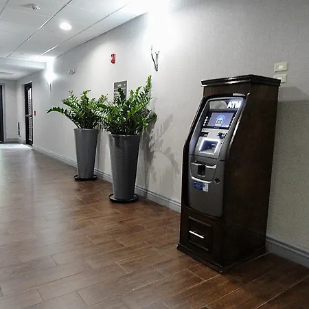 Newly Renovated Hampton Inn Omaha West Lakeside-2
